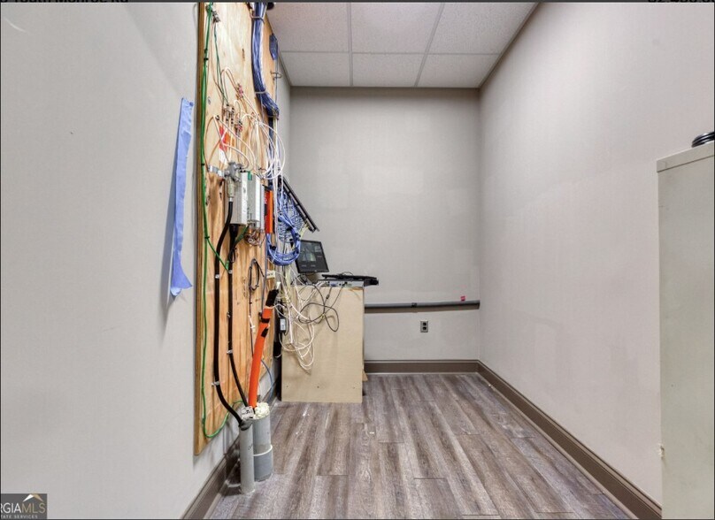 More Photos Of 1958 Youth Monroe Rd, Monroe Medical For Sale