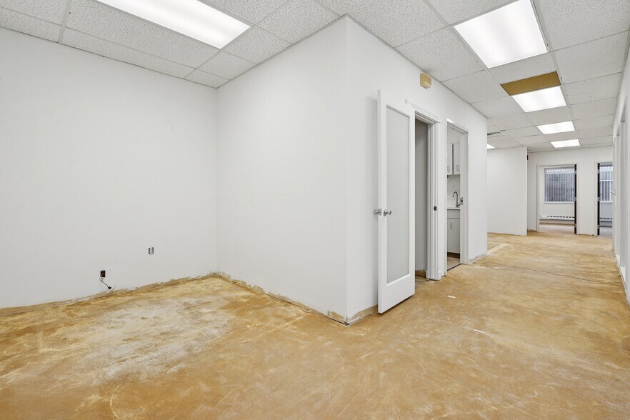 More Photos Of 2740 NJ-10 Suite #201, Morris Plains Office For Sale
