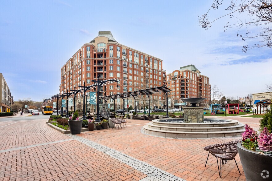 More Photos Of 12500 Park Potomac Pl, Potomac Apartments For Lease