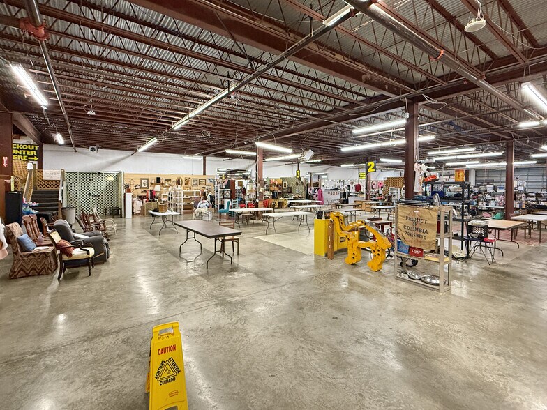 More Photos Of 2405 Decatur Hwy, Gardendale Freestanding For Sale