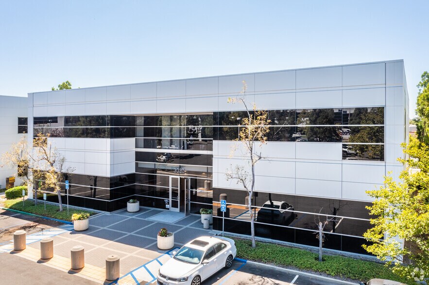 More Photos Of 3010-3070 Saturn St, Brea Unknown For Lease