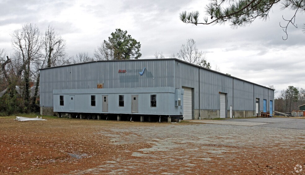 Primary Photo Of 16411 Jefferson Davis Hwy, Chester Warehouse For Lease