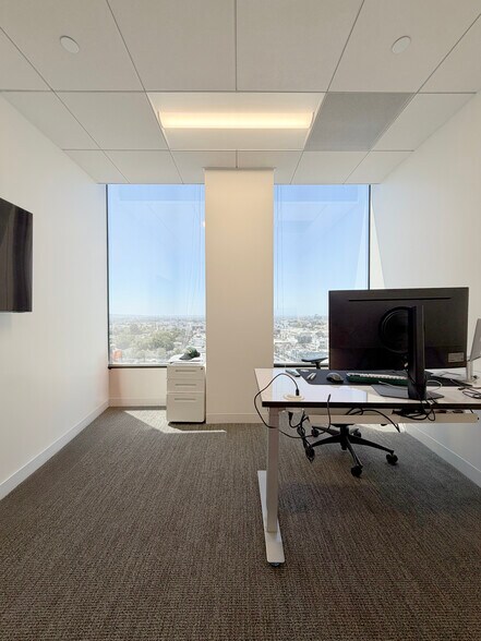 More Photos Of 10880 Wilshire Blvd, Los Angeles Loft Creative Space For Lease