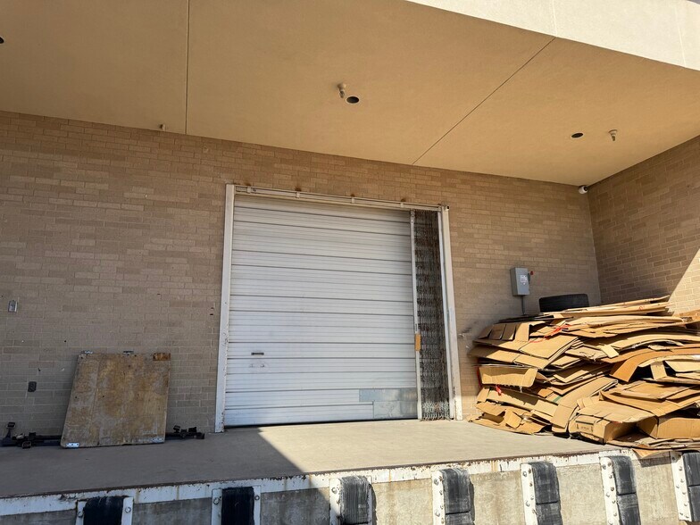 More Photos Of 3910 W Camp Wisdom Rd, Dallas Storefront For Sale