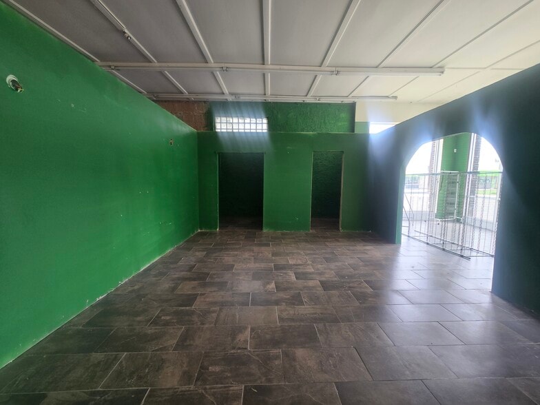 More Photos Of 5501 1st Ave N, Birmingham General Retail For Sale