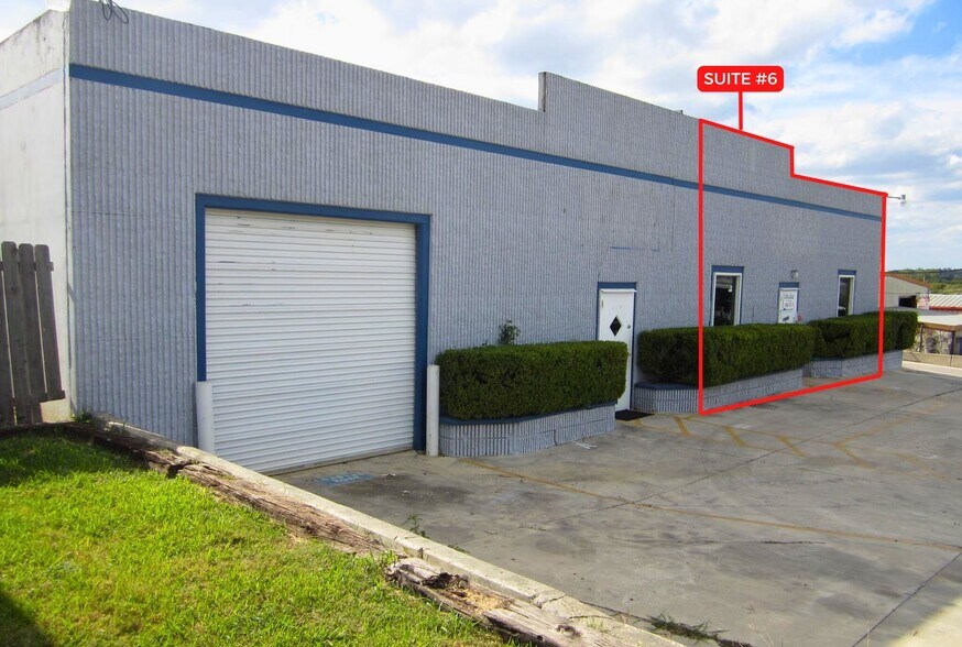Primary Photo Of 13603 Topper Cir, San Antonio Warehouse For Lease