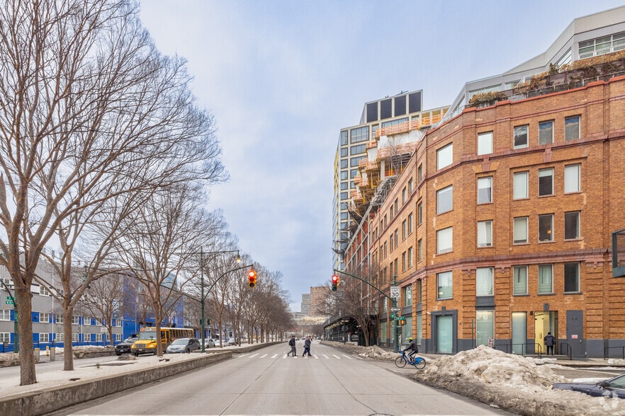 More Photos Of 120-126 Eleventh Ave, New York Apartments For Lease