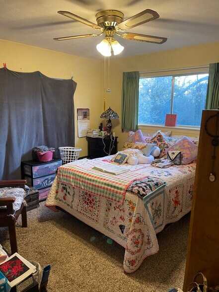 More Photos Of 24 Daytona ln, Normangee Multifamily For Sale