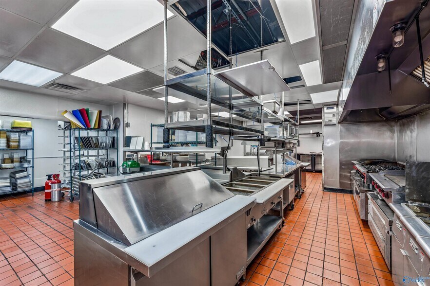 More Photos Of 1106 Gault Ave S, Fort Payne Fast Food For Lease