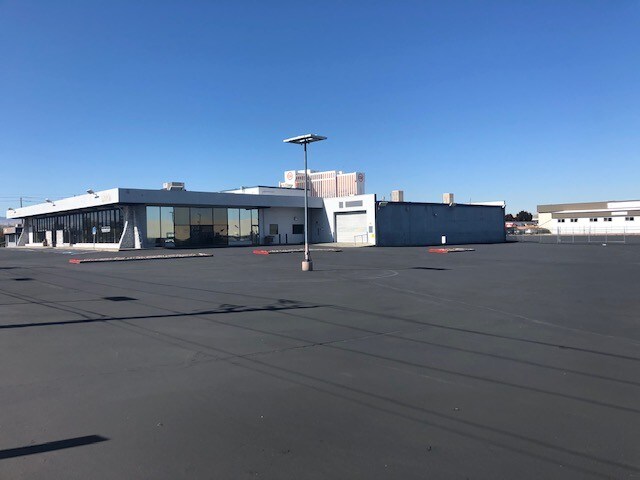 More Photos Of 3223 Mill St, Reno Service For Lease