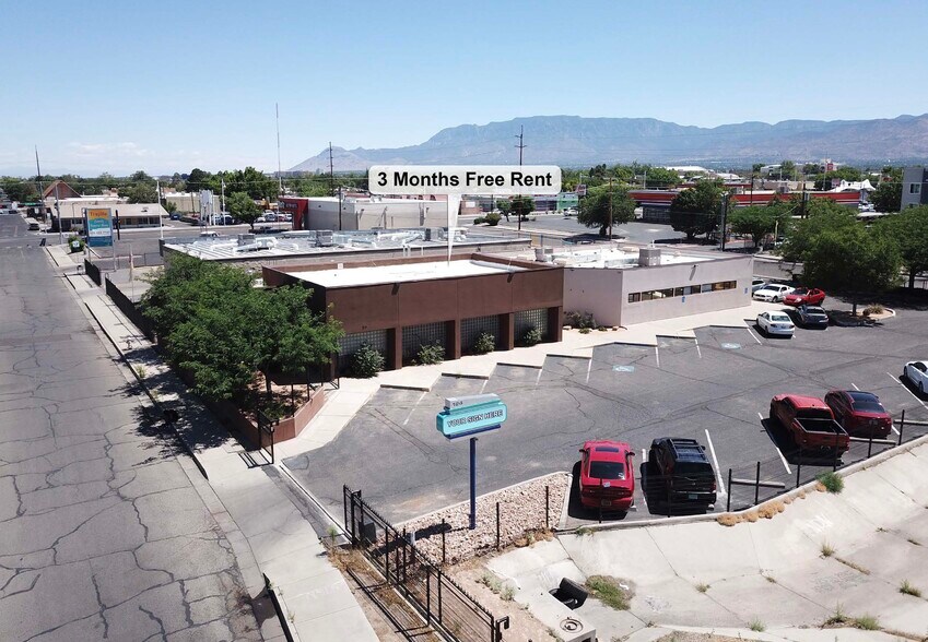 Primary Photo Of 124 Alvarado Dr SE, Albuquerque Medical For Lease