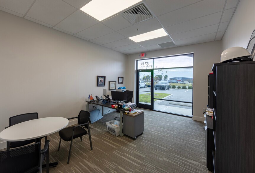 More Photos Of 3715 Drane Field Rd, Lakeland Office For Sale