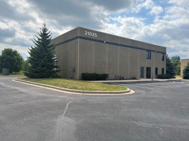 Primary Photo Of 21025 Heron Way, Lakeville Warehouse For Lease