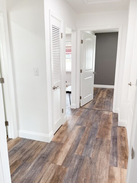 More Photos Of 1005 N Church Ave, Mulberry Medical For Lease