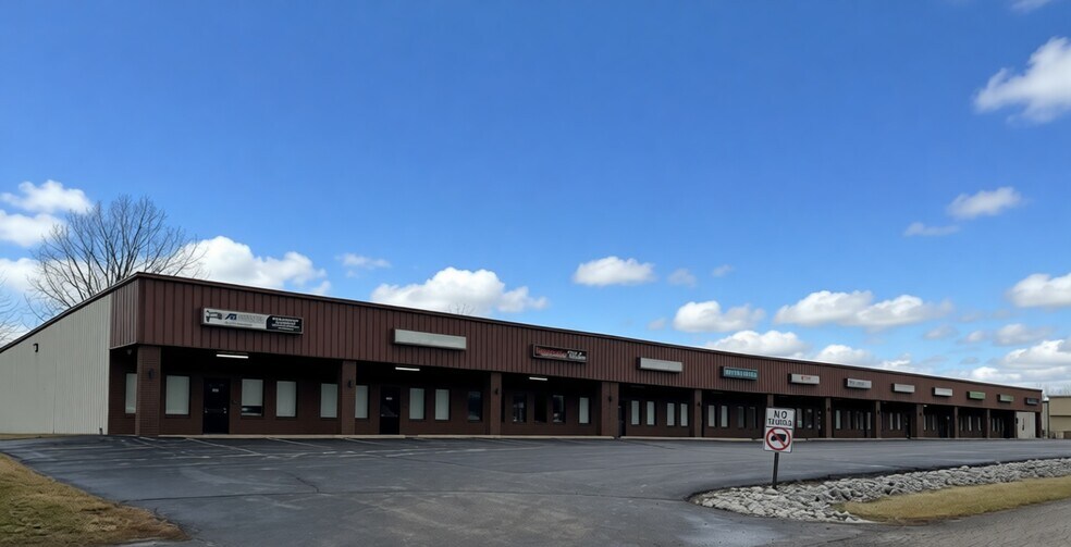 More Photos Of 3530-3572 E US Highway 30, Warsaw Storefront For Sale