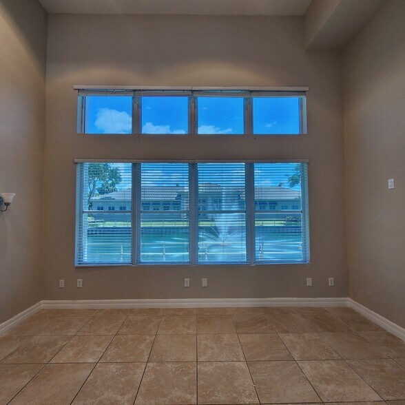 More Photos Of 5210 S University Dr, Davie Office For Lease