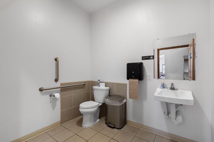 More Photos Of 5036 Paw Paw Lake Rd, Coloma Restaurant For Sale