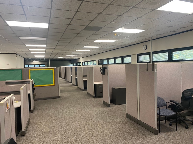 More Photos Of 720 Western Blvd, Tarboro Office For Sale