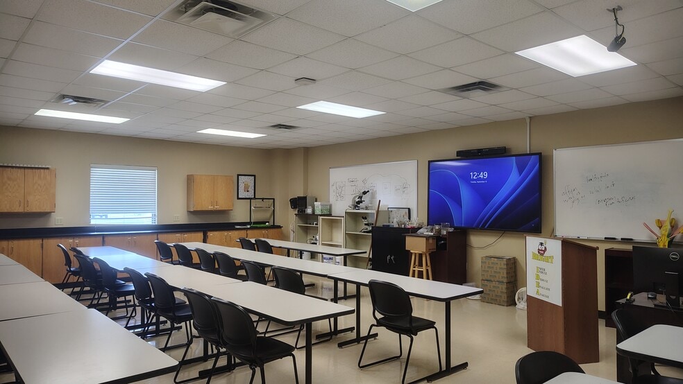 More Photos Of 801-803 Duke Ave, Warner Robins Office For Lease