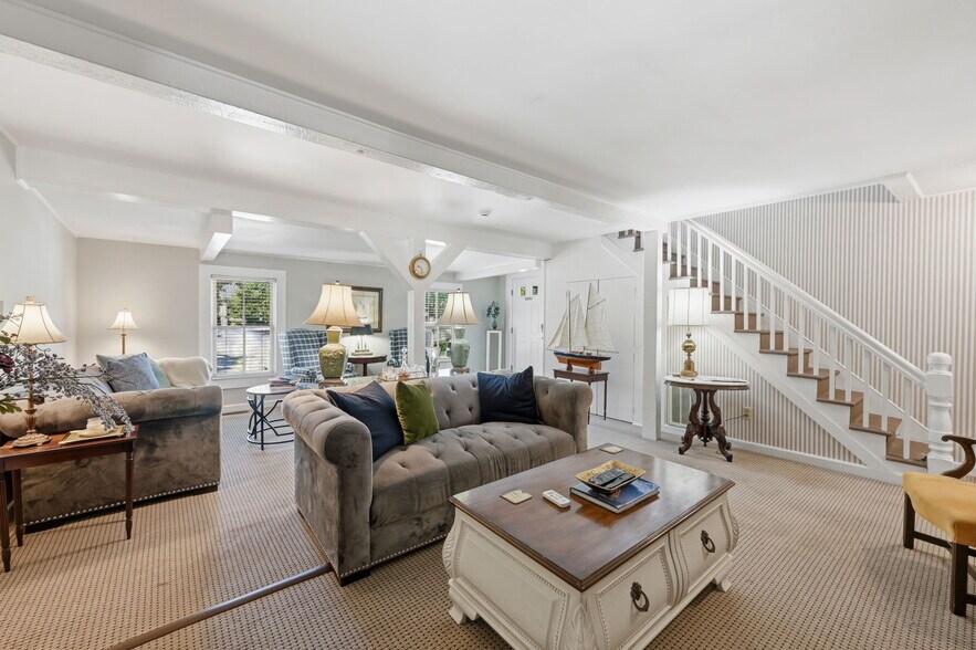 More Photos Of 508 Church St, Oriental Hospitality For Sale