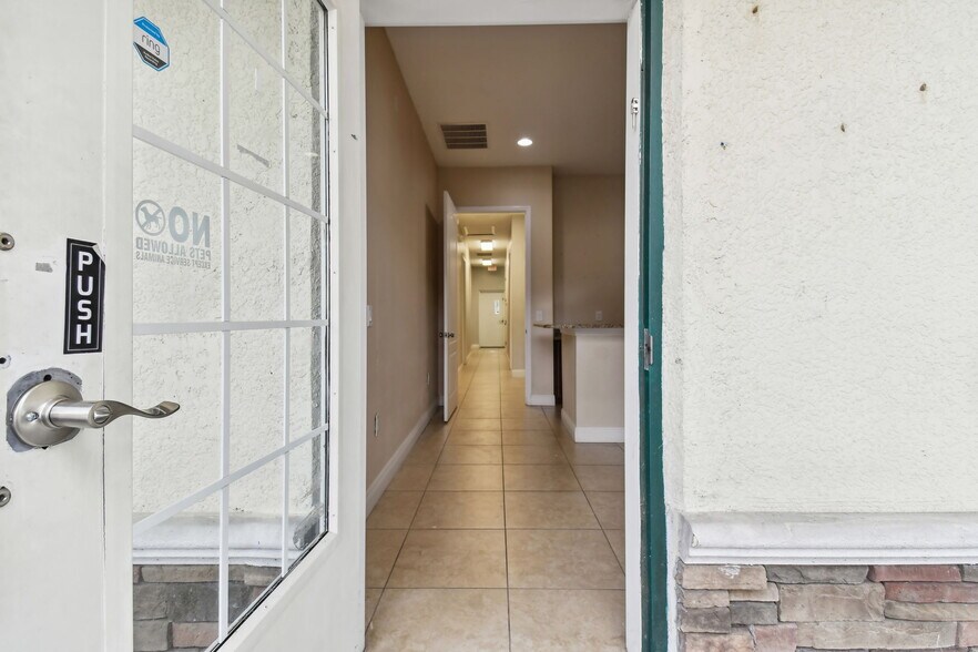 More Photos Of 9416-9418 Balm Riverview Rd, Riverview Medical For Sale