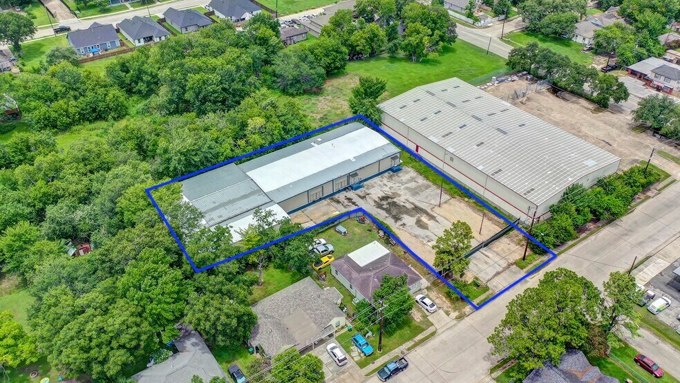 More Photos Of 906 Witter St, Houston Warehouse For Lease
