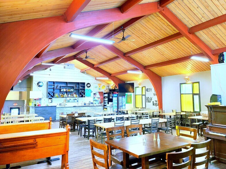 More Photos Of 394 Alfred St, Corunna Restaurant For Sale