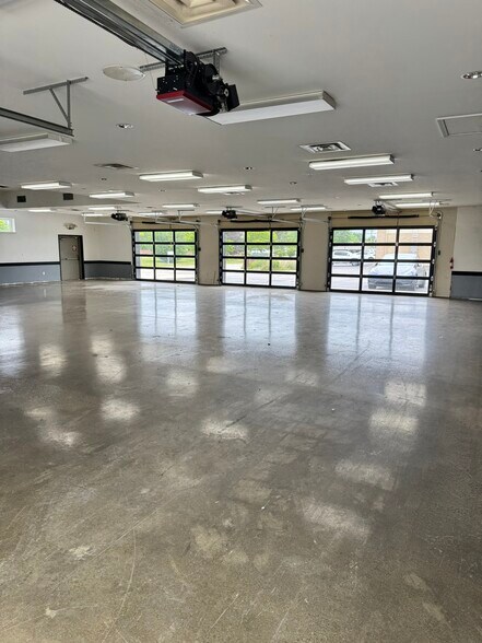 More Photos Of 9474 Lapeer Rd, Davison Freestanding For Lease