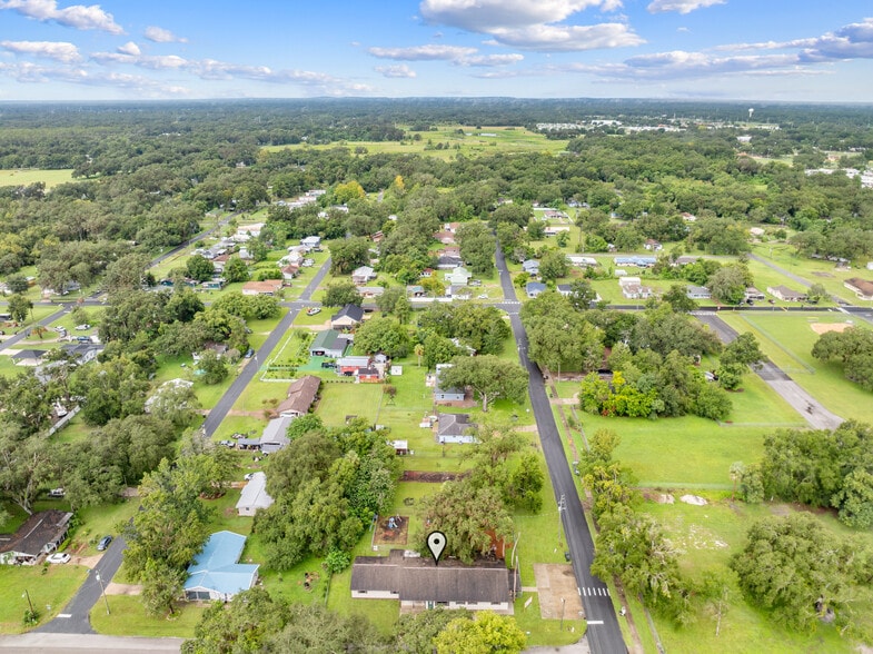 More Photos Of 102 S Highland St, Bushnell Daycare Center For Sale