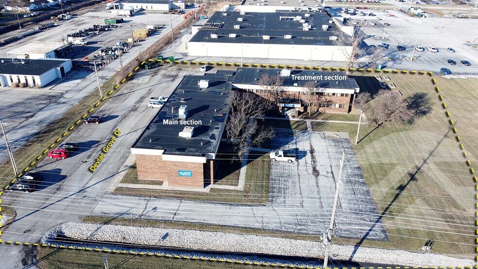 Primary Photo Of 1033 Devlac Grv, Bowling Green Medical For Sale