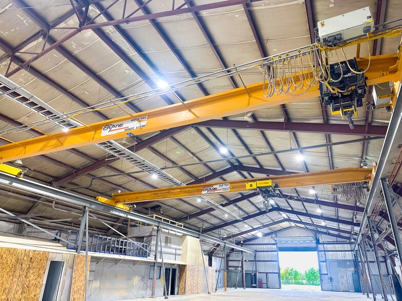 More Photos Of 1511 4th St, Nisku Manufacturing For Lease