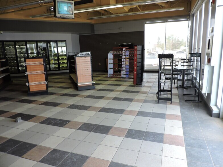 More Photos Of 41 Petrolia Dr, Red Deer Convenience Store For Lease