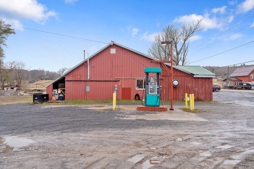 More Photos Of 2107 N Osceola Rd, Camden Service Station For Sale