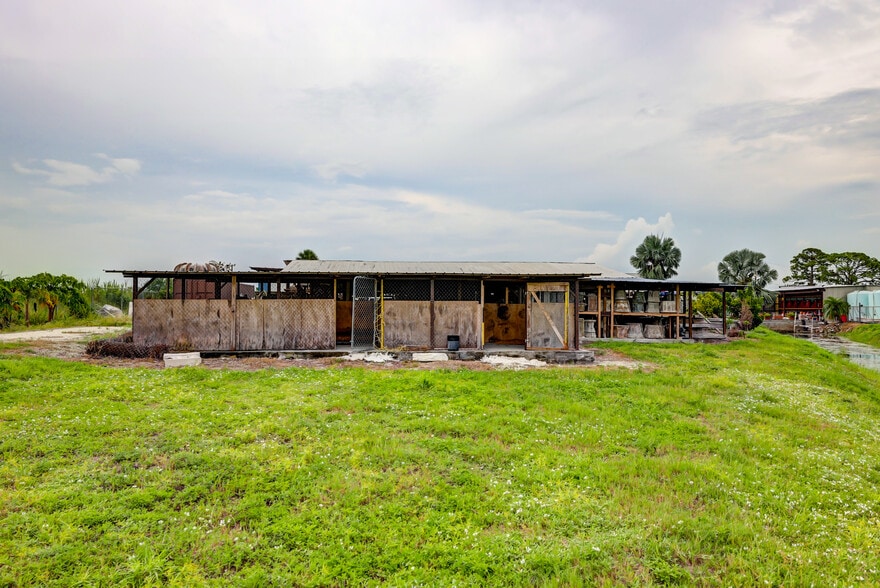 More Photos Of 17250 SW Railroad Ave, Indiantown Manufacturing For Sale