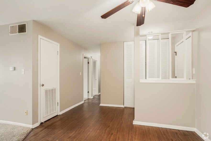 More Photos Of 6440 Fairfield Ave, Fort Wayne Apartments For Sale