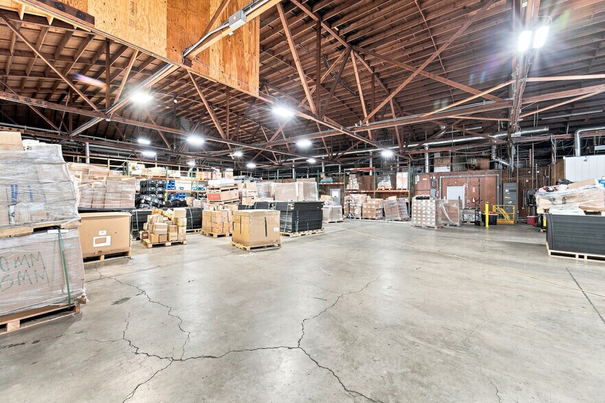 More Photos Of 945 E Lindsay, Stockton Warehouse For Sale