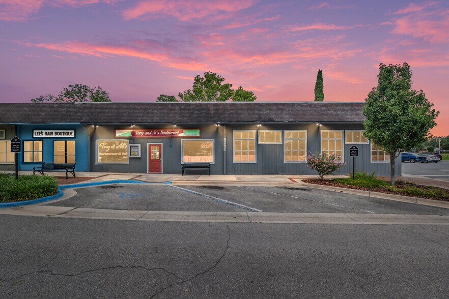 More Photos Of 14960 Main St, Alachua Restaurant For Lease