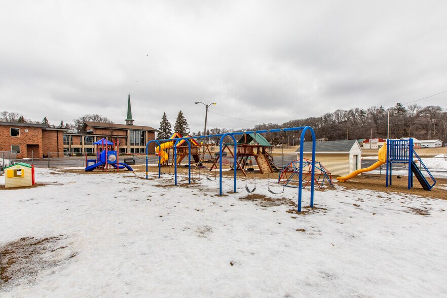 More Photos Of 974 Skyline Dr SW, Rochester Religious Facility For Lease