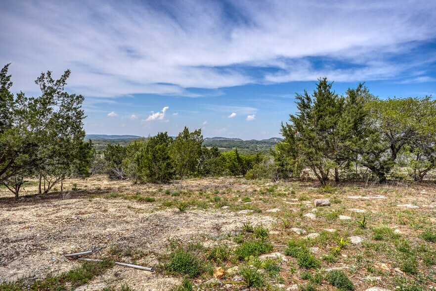 More Photos Of 8662 US 281 hwy, Blanco Land For Sale