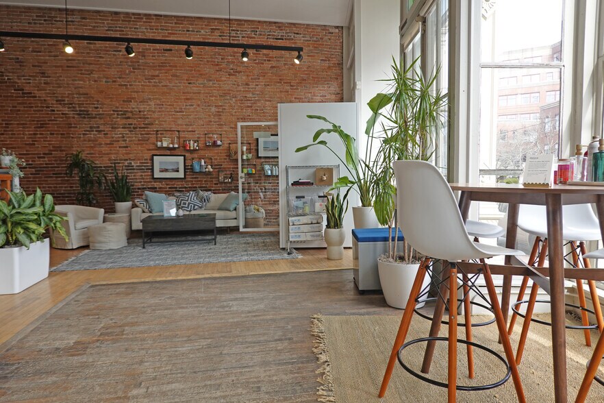 More Photos Of 119-123 Middle St, Portland Office For Lease