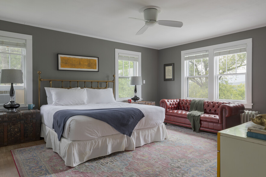 More Photos Of 4170 Rte 9W, Saugerties Hospitality For Sale