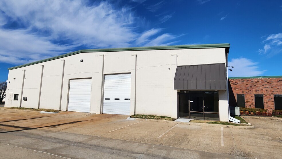 Primary Photo Of 5460 S Garnett Rd, Tulsa Warehouse For Lease