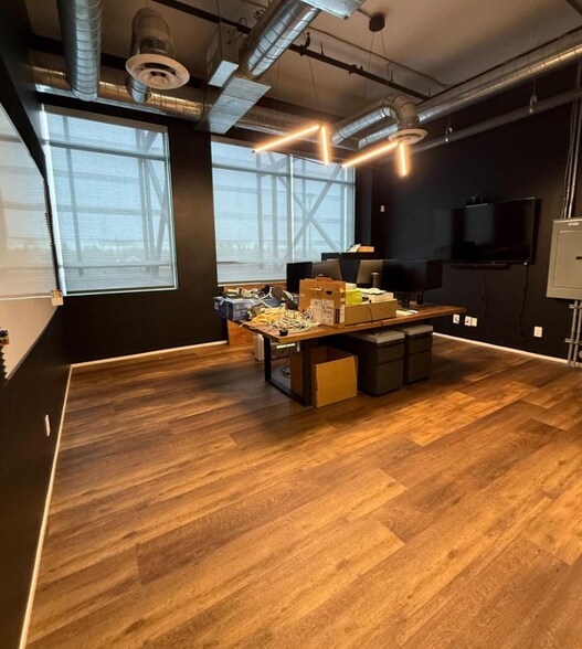 More Photos Of 65 Denzil Doyle Crt, Ottawa Light Distribution For Sale