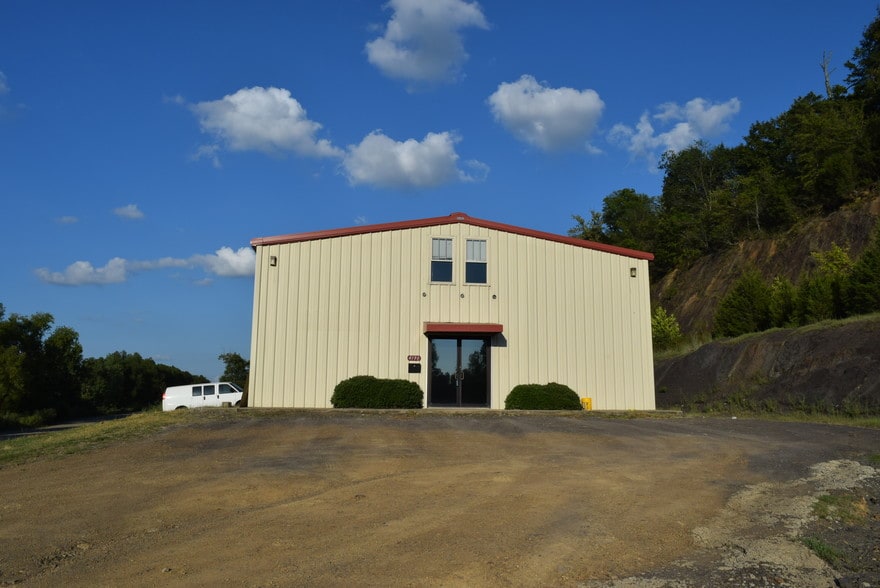 More Photos Of 4190 Highway 64, Plumerville Warehouse For Lease