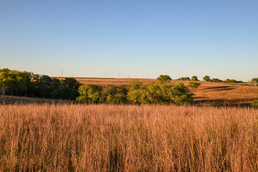 More Photos Of 0000 00000 Hi-View Dr, Manhattan Land For Sale