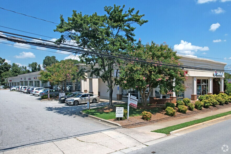 More Photos Of 4602-4606 W Market St, Greensboro Storefront For Sale