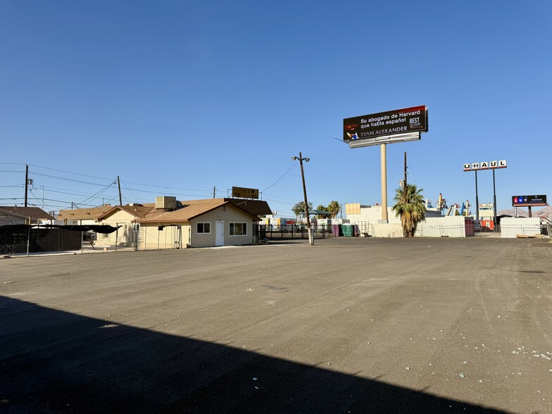 More Photos Of 2039 W Bonanza Rd, Las Vegas Flex For Lease