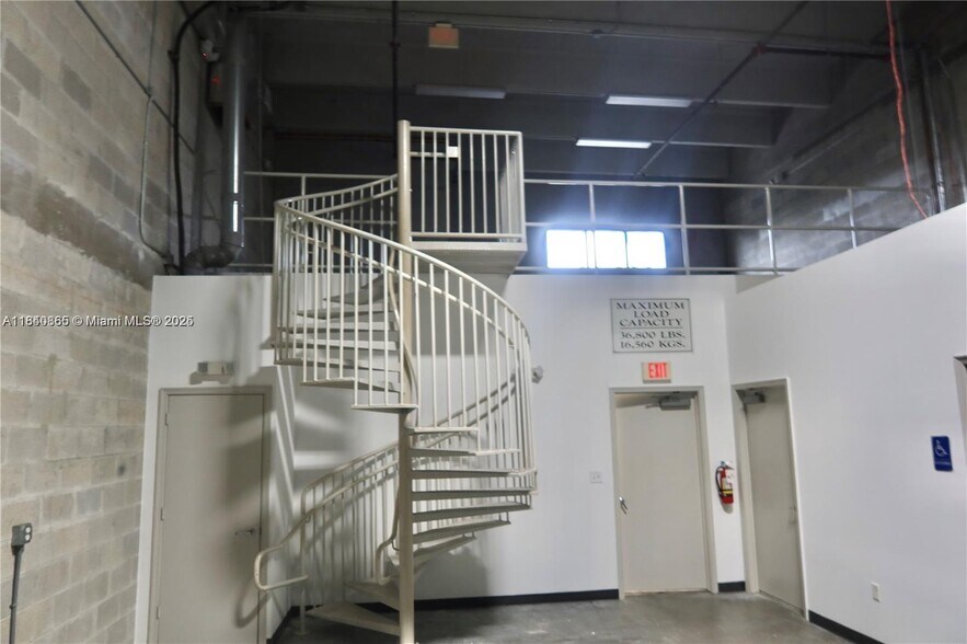 More Photos Of 1835 NW 112th Ave, Miami Warehouse For Lease
