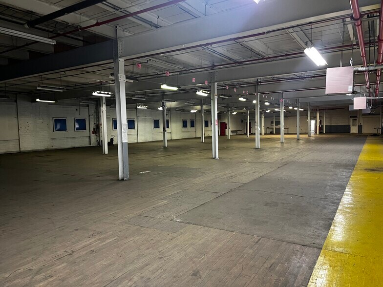 More Photos Of 50 Virginia Ave, Uniontown Warehouse For Lease