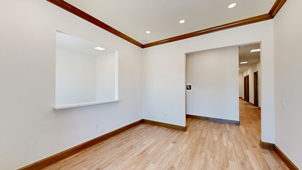 More Photos Of 2900 Washington Dr, Norman Unknown For Lease